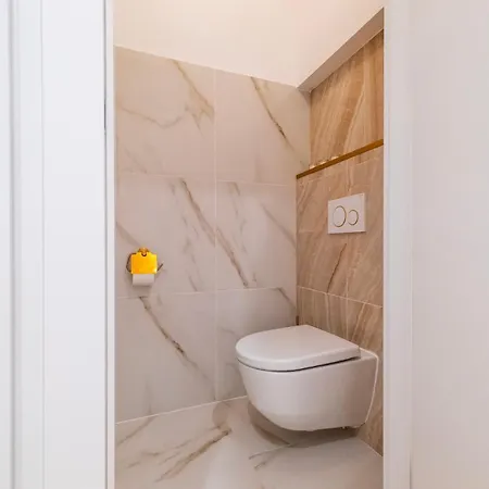 Luxury In The Center Of * 布尔诺