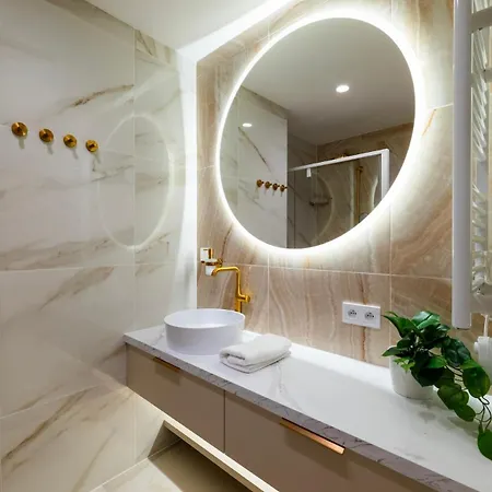 Luxury In The Center Of * 布尔诺